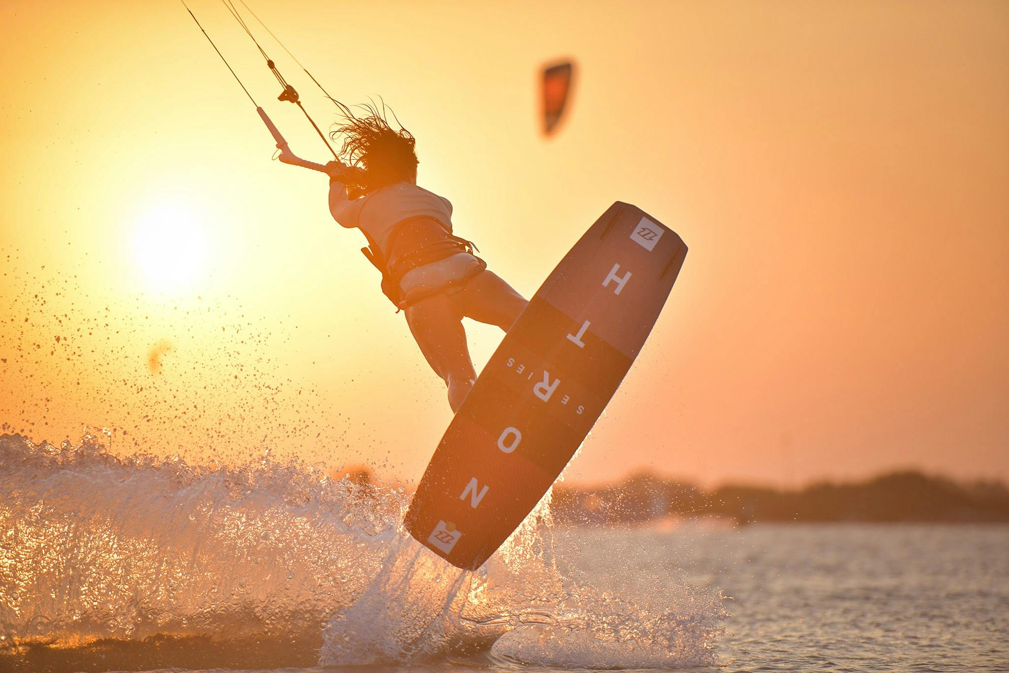 Kitesurfing in Kalpitiya